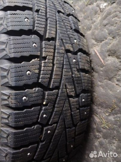 R17 Roadstone Winguard WinSpike 225/65, PCD 5x114.3 DIA 40