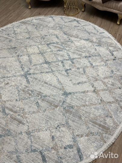 Ковер 2.5 на 2.5