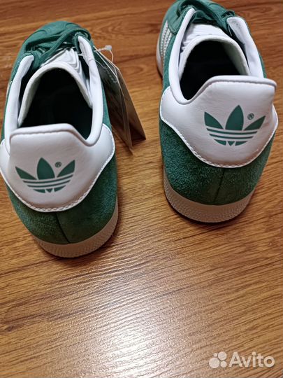 Adidas мужские кроссовки разнопарка