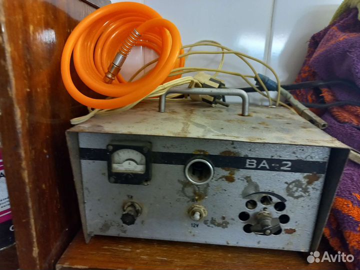 Зарядное устройство для аккумулятора. Антиквариат