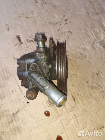 Насос гидроусилителя Мазда 323F 1.5 бензин 94-98 г