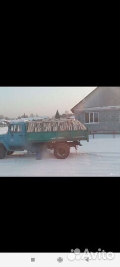 Перегной, навоз, песок, земля, дрова