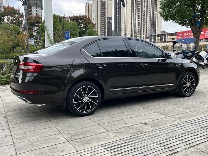 Skoda Octavia 1.4 AT, 2020, 40 000 км