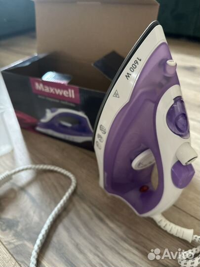 Утюг Maxwell дорожный паровой MW3052VT