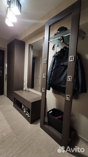 Вешалка, тумба, зеркало для коридора