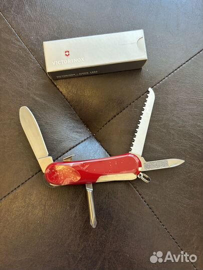 Новый нож Victorinox 2.4213.SKE Junior 09 red