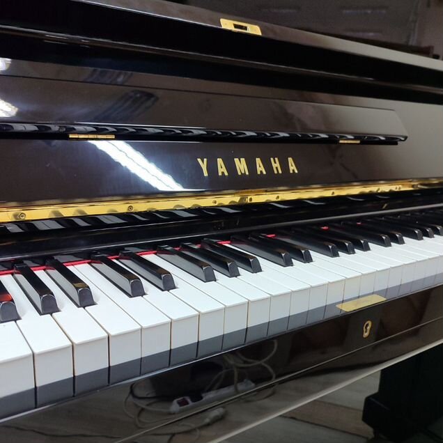 Акустическое пианино Ямаха (yamaha)