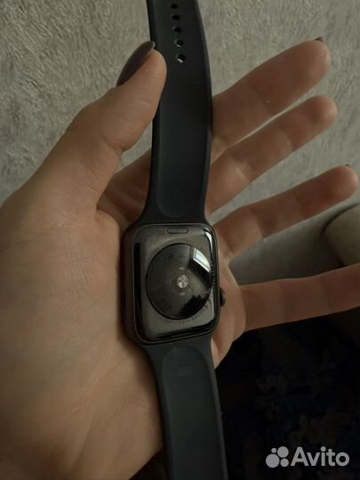 SE Space Gray Aluminum Case Black Spert Band 44MM