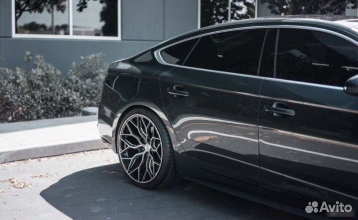 Кованые диски в стиле Vossen для Audi A5 R20