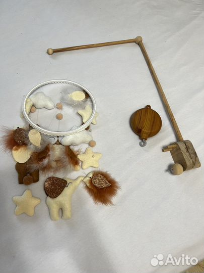 Мобиль на детскую кроватку