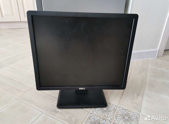 Монитор Dell 22