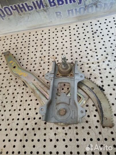 Стеклоподъемник задний правый Nissan Almera Classi