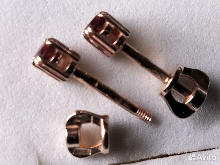 Золотые серьги