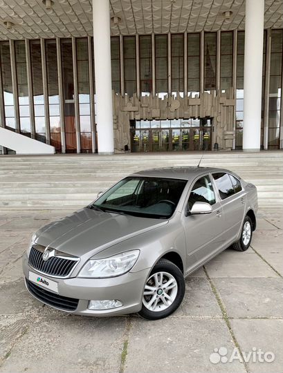 Skoda Octavia 1.6 AT, 2009, 137 163 км