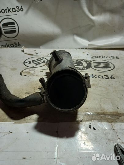 Патрубок интеркулера Audi A4 B5/VW Passat B5