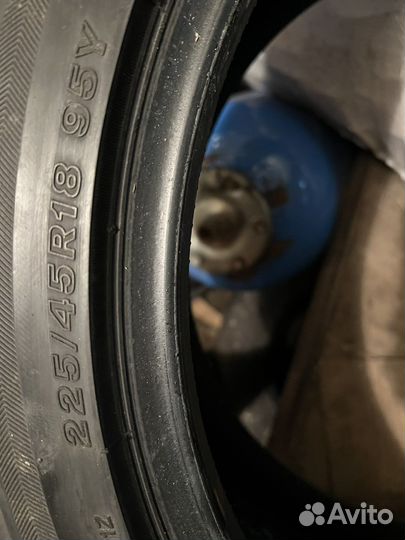 Bridgestone Potenza S001 225/45 R18