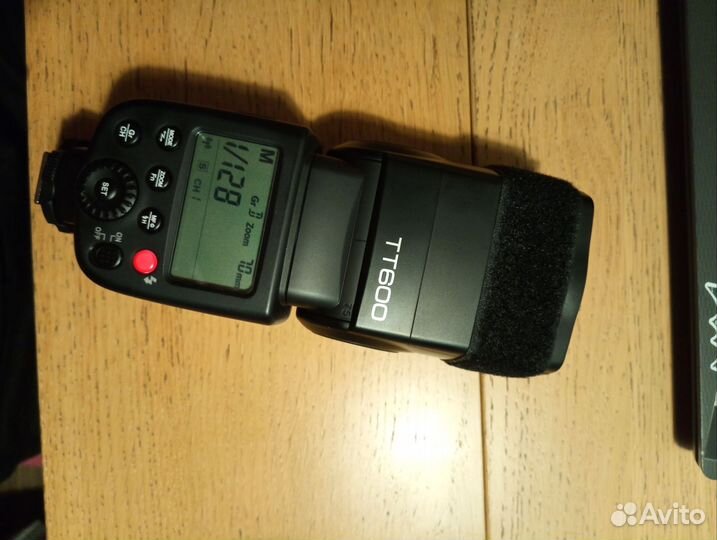 Вспышка godox tt600