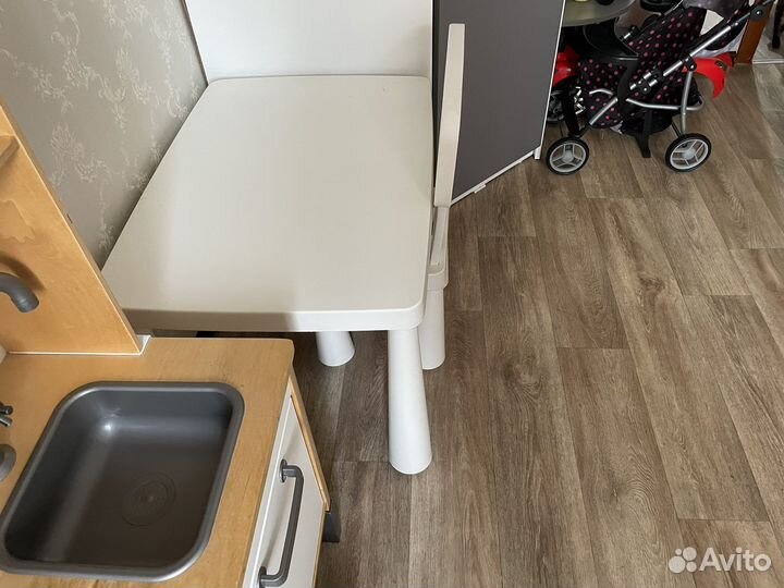 Детский стол и стул IKEA