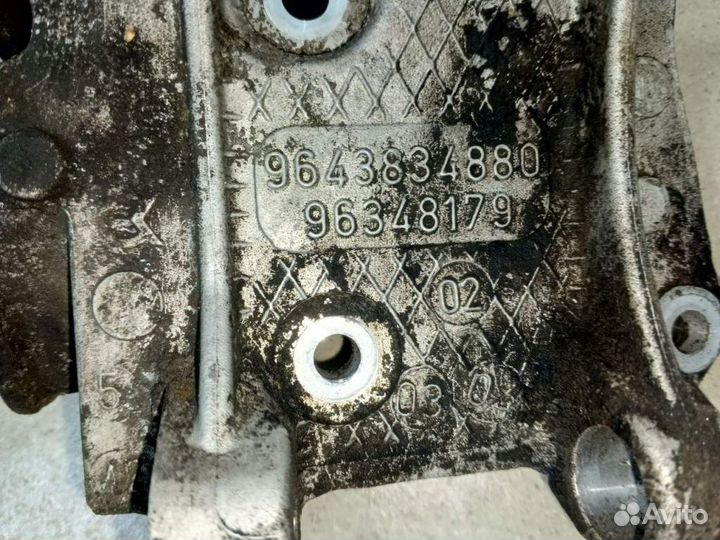 Кронштейн генератора Peugeot 607 2000-2010 5706E8