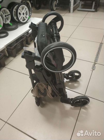 Детская зимняя прогулочная коляска