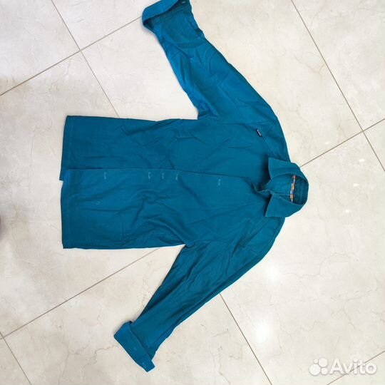 Две Рубашки. Зелёная абсолютно новая