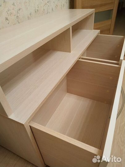 Тумба под телевизор эмаль