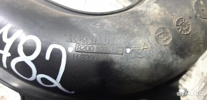 Резонатор воздушного фильтра Renault Megane 3