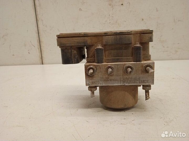 Блок ABS (насос) Renault Logan 2 1.6 2017