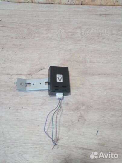 Блок управления центральным замком Juke F15