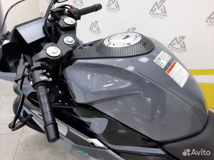 Мотоцикл Cfmoto 300 SR (ABS)