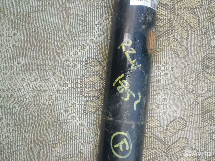 Карданный вал на джип Toyota Hilux Surf III