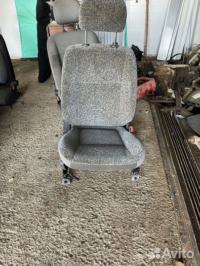 Сиденье nissan almera N15
