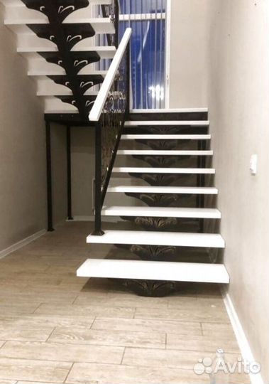 Лестницы г-образные