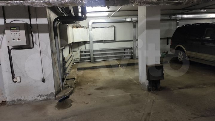 Машиноместо, 10 м²