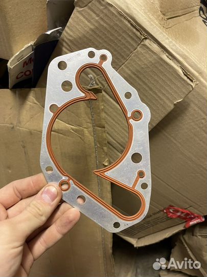 Прокладка водяного насоса Chrysler V6 2.7L