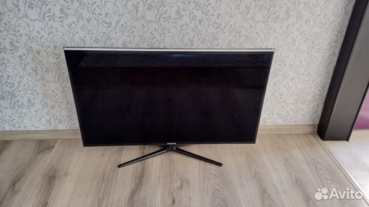 LED телевизор Samsung