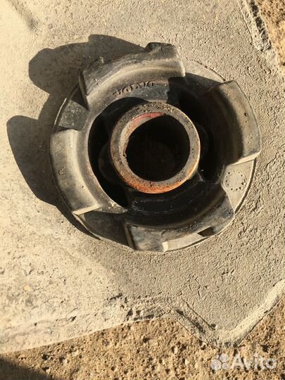 Подрамник Вольво S60/S80/V70/XC70 30793297