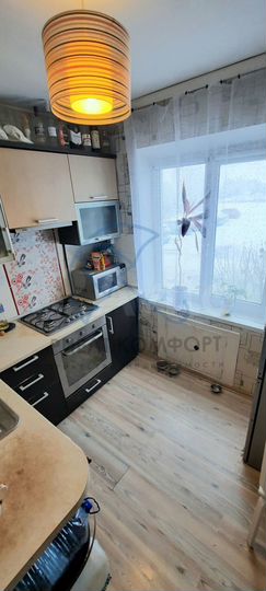 3-к. квартира, 60 м², 1/5 эт.