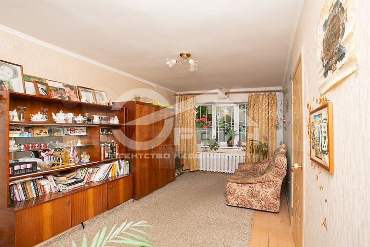 2-к. квартира, 42 м², 1/4 эт.