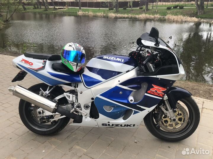 Suzuki gsxr-750