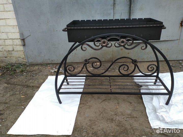 Кованые мангалы с крышей