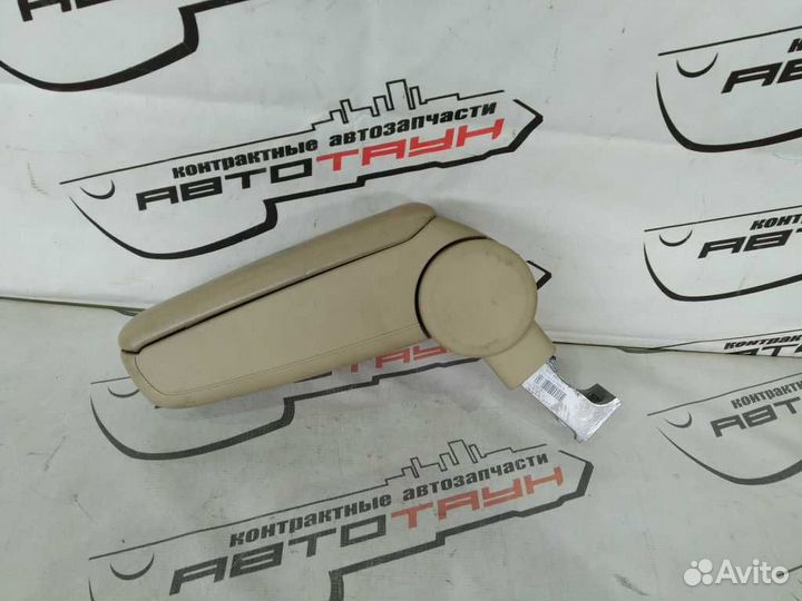 Подлокотник audi A4 RS4 S4 8EC 8ED B7 бежевый S270