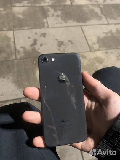 iPhone 8, 64 ГБ