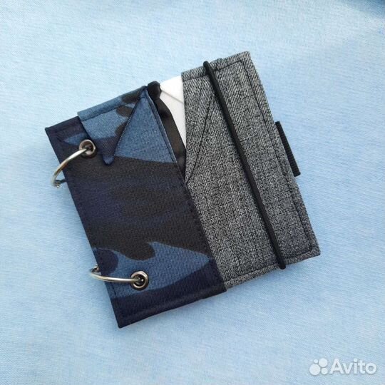Блокнотик (9х9) с ручкой-пулей