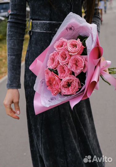 Пионовидные розы букет