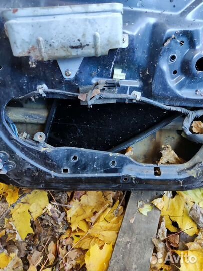 Задняя левая дверь Hyundai sonata 3