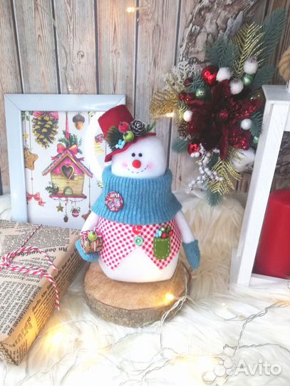 Снеговик новогодний