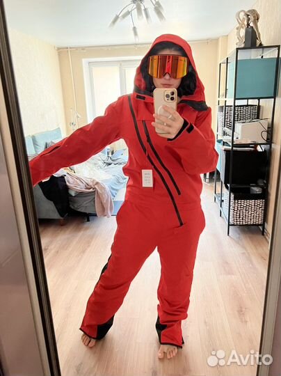 Комбинезон для зимних видов спорта