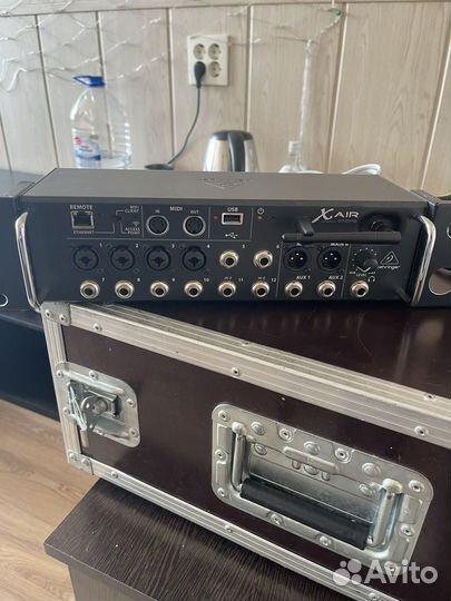 Behringer xr12