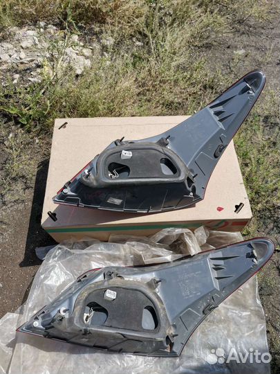 Фара левая задняя hyundai equus